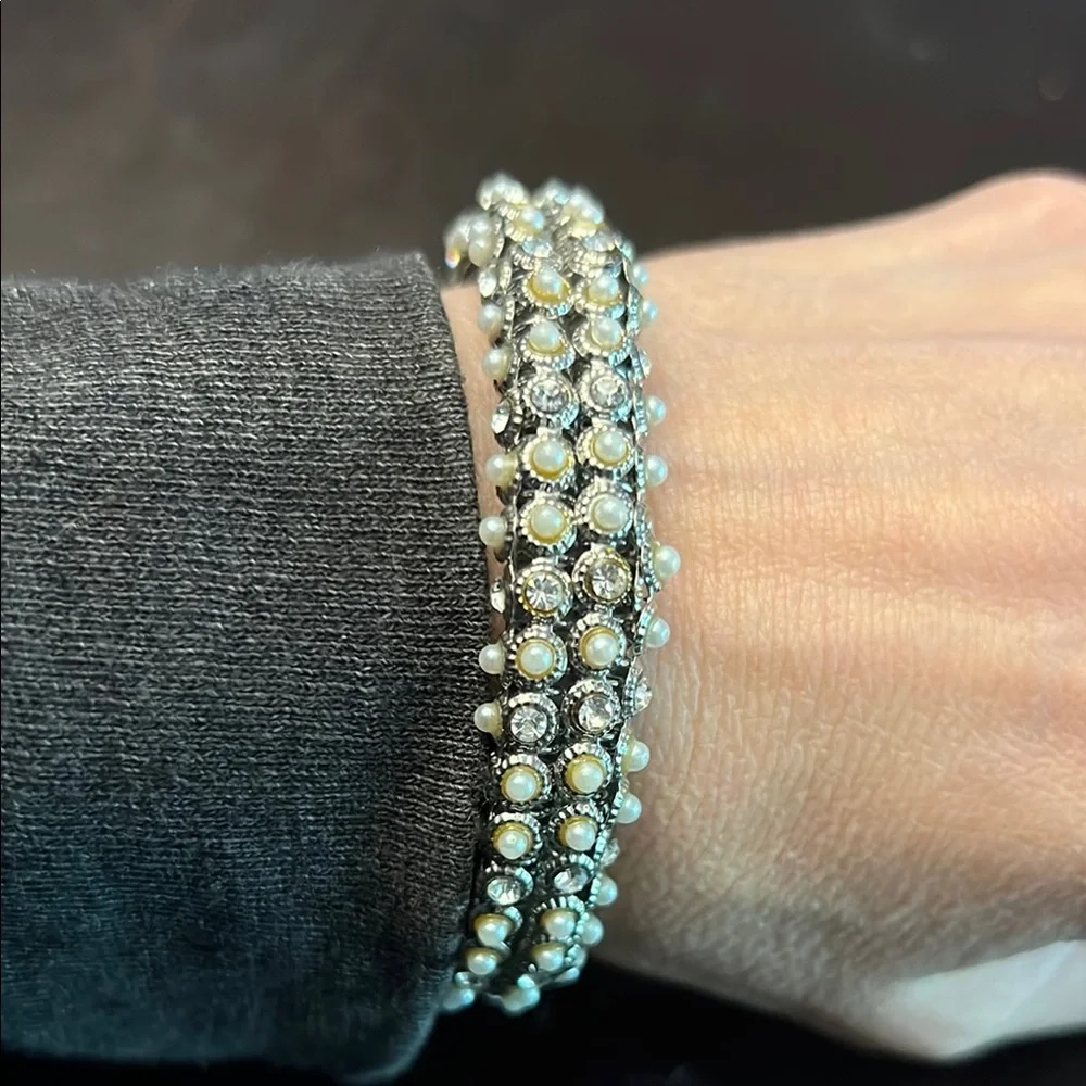 Vintage bangle Silver tone  and Pearl rhinestone diamond Bracelet - Picture 2 of 8